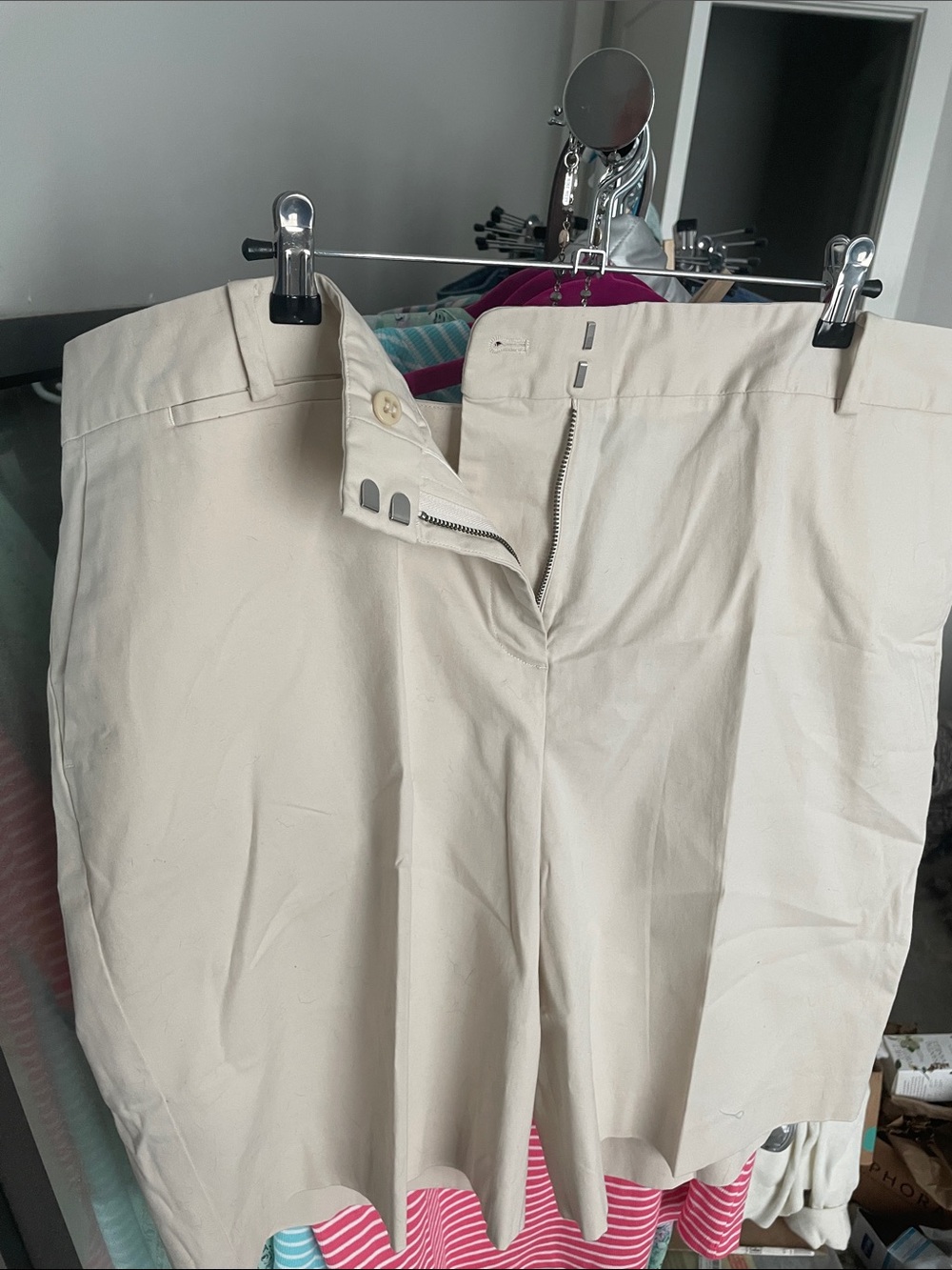 Talbots Cream/Tan Chino shorts